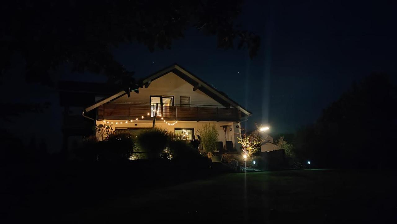 Appartement Mit Blick Ins Gruene Viereth-Trunstadt Exteriör bild